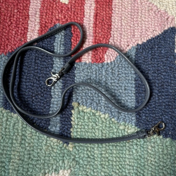 Cynthia Rowley Oversized Gray Puffy Quilted Patent Leather Clutch & Crossbody - Picture 13 of 16